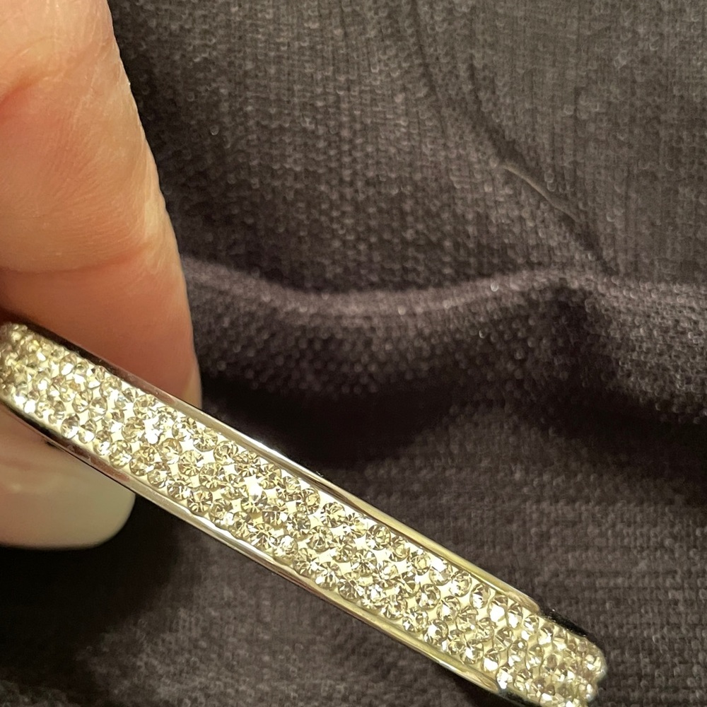 Stainless Steel Rhinestone bangle ๐ very pretty - Picture 3 of 4